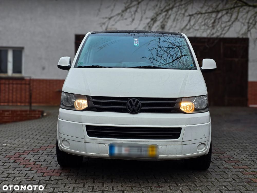 Volkswagen Multivan - 2