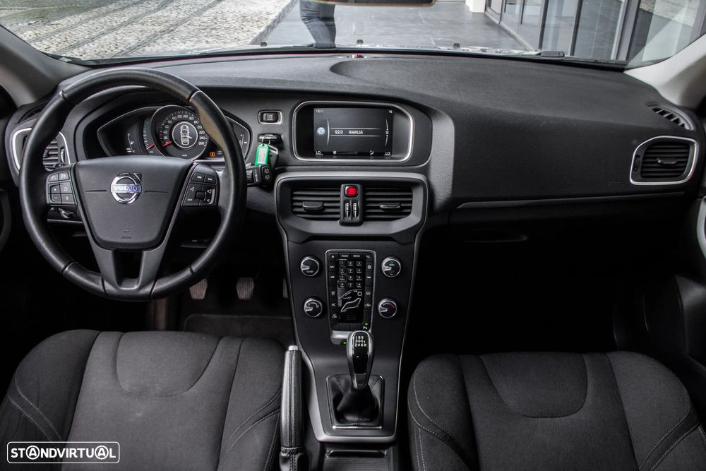 Volvo V40 D2 Kinetic - 31