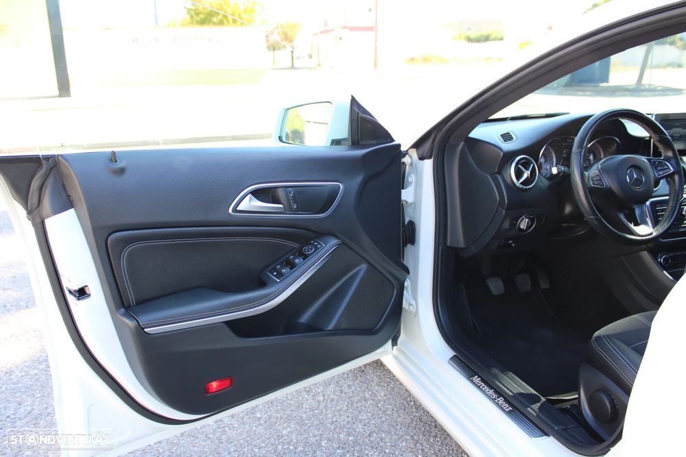 Mercedes-Benz CLA 200 d Shooting Brake Urban - 26