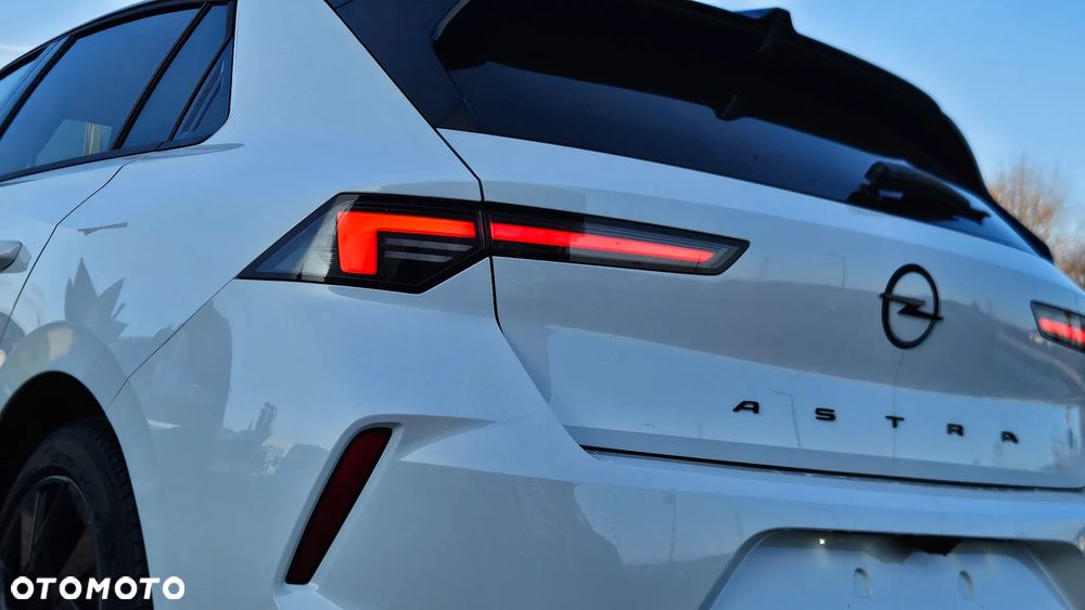 Opel Astra 1.2 T GS S&S - 17