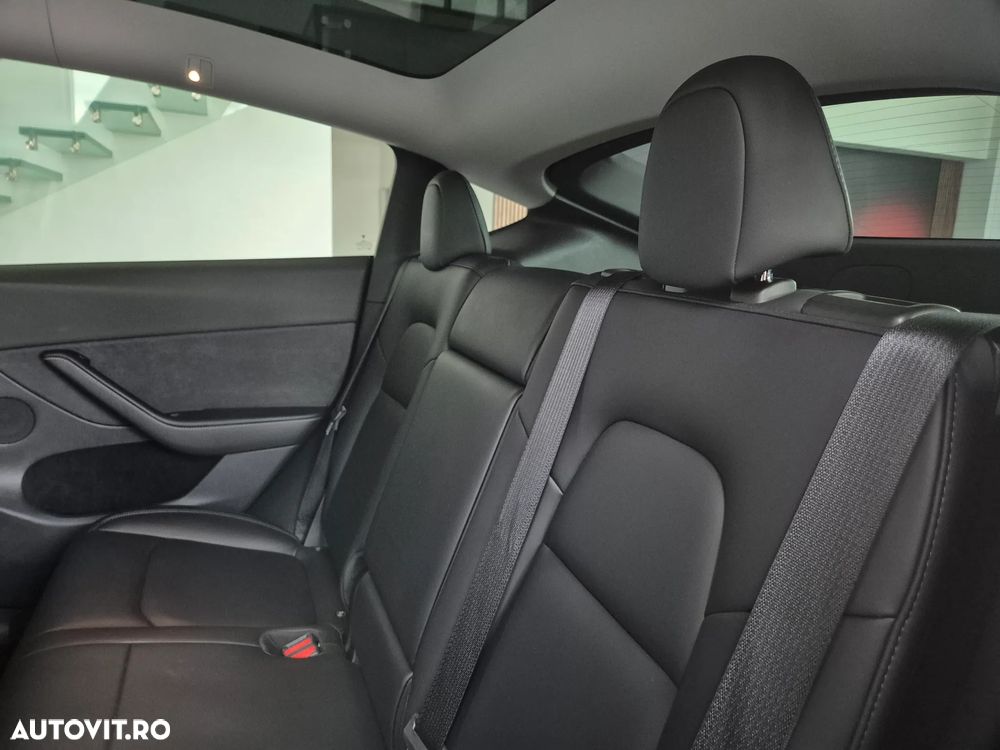 Tesla Model Y RWD - 15