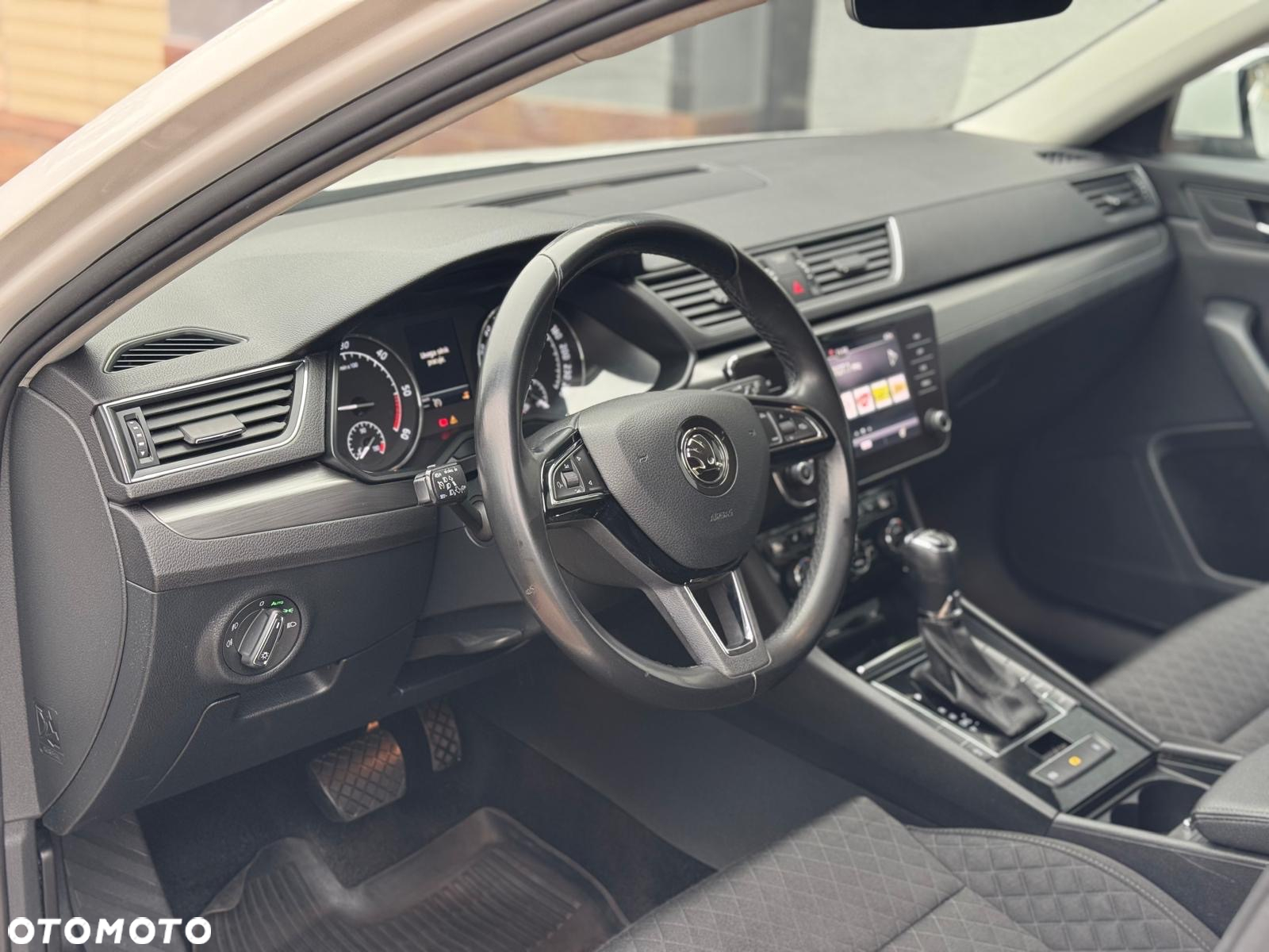 Skoda Superb - 8
