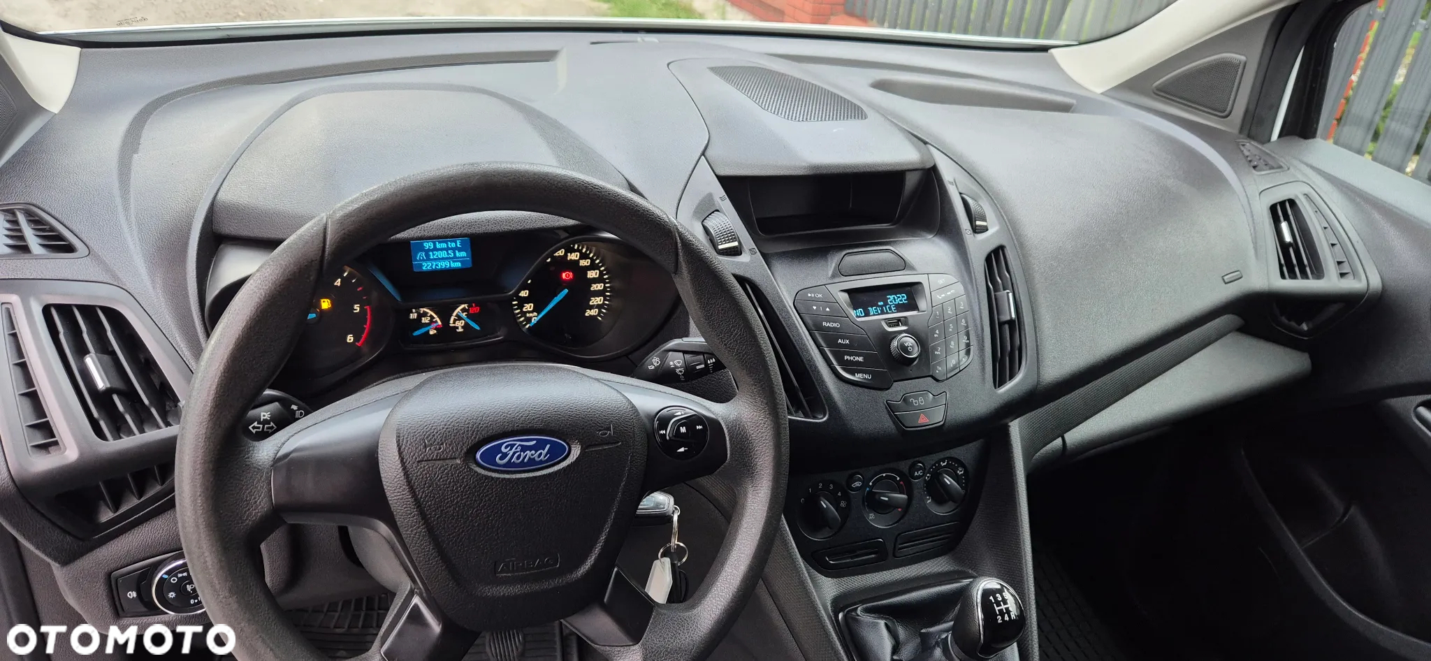 Ford Transit Connect - 14