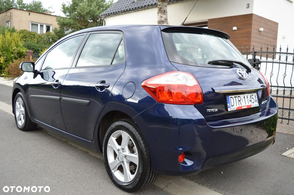Toyota Auris - 13