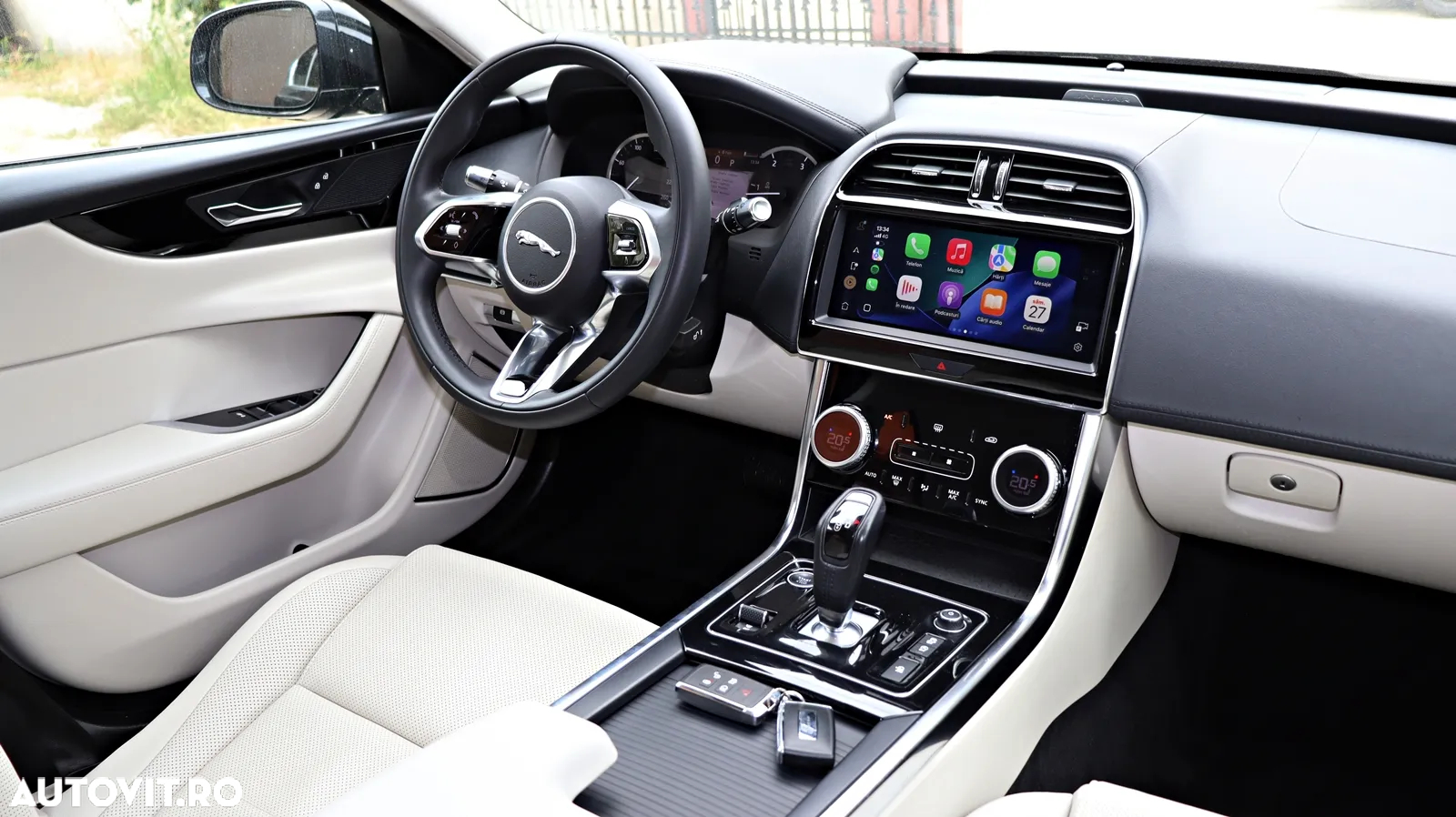 Jaguar XE D200 RWD MHEV R-Dynamic HSE - 22