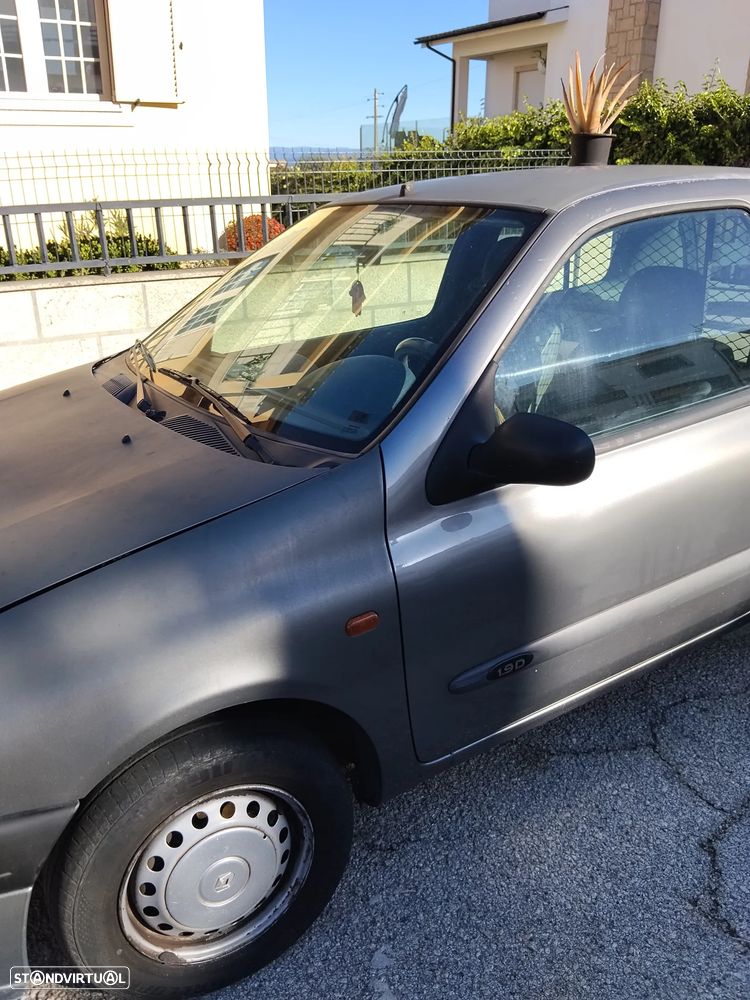 Renault Clio 1.9 D RN - 7