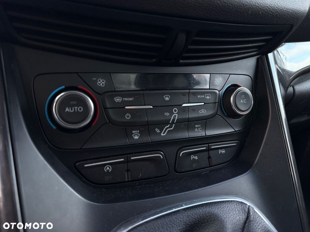 Ford Grand C-MAX - 15