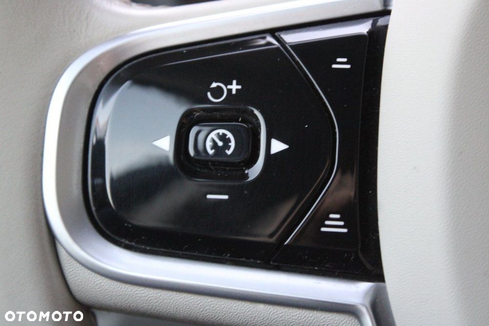 Volvo V60 Cross Country - 31
