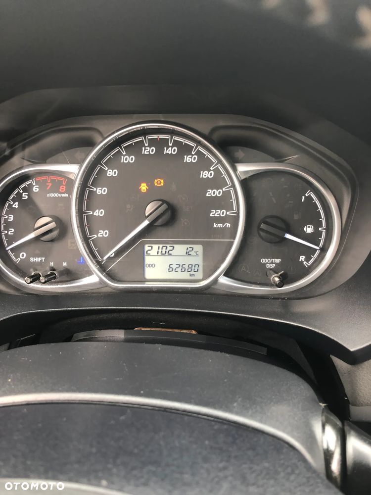 Toyota Yaris - 32