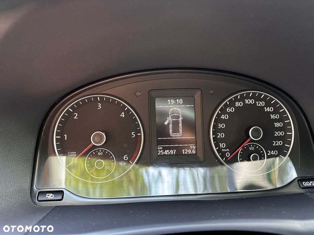 Volkswagen Touran 2.0 TDI Highline - 7