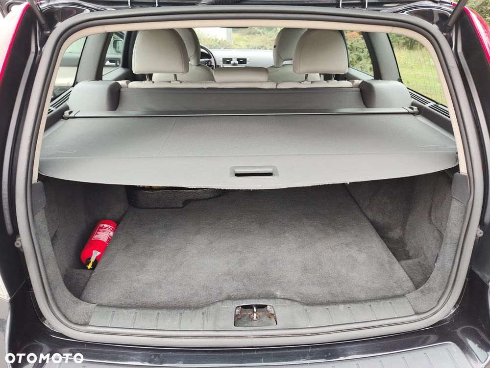 Volvo V50 2.0D - 12