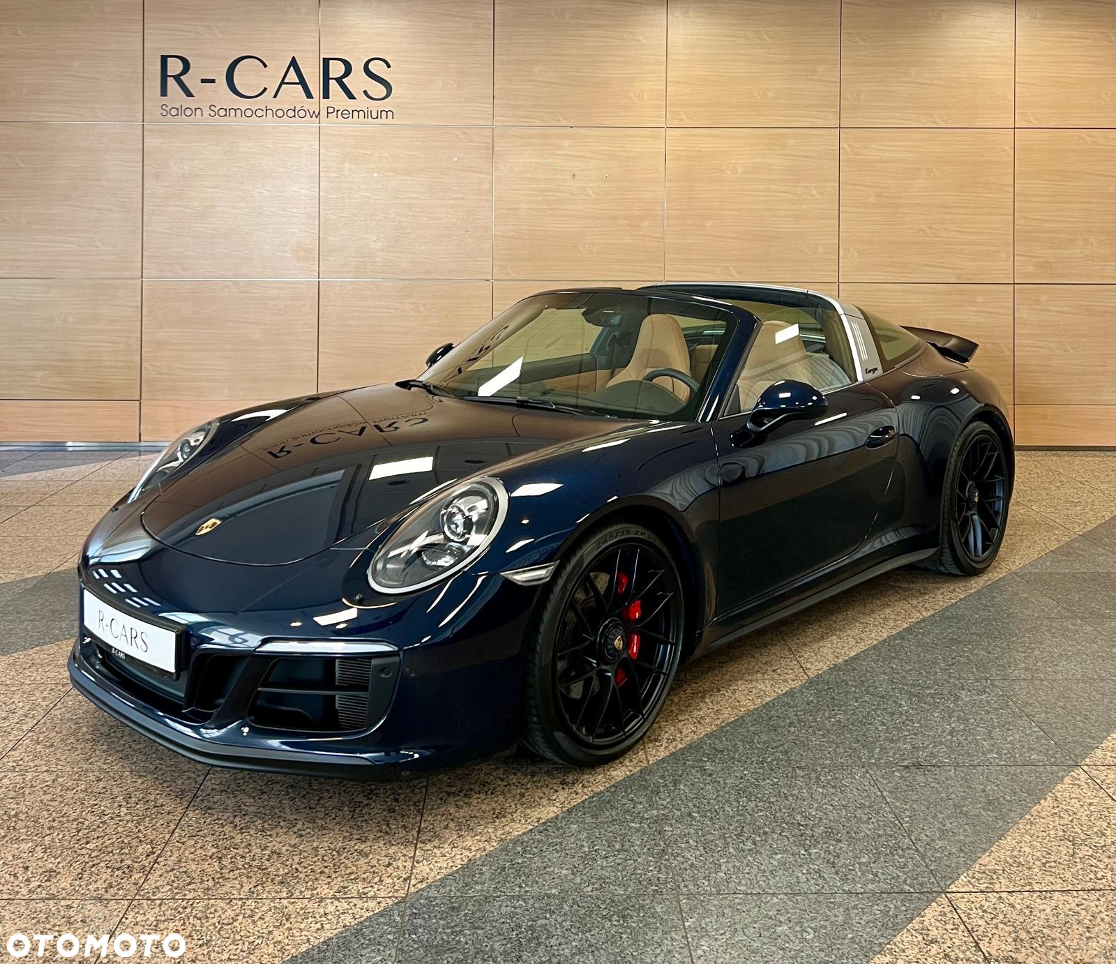 Porsche 911 Targa 4 GTS PDK - 2