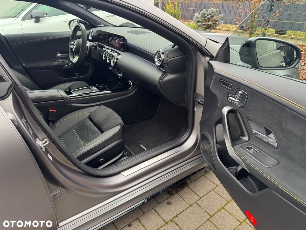 Mercedes-Benz CLA AMG 45 S 4Matic+ AMG Speedshift 8G-DCT Stree Style Edition - 34