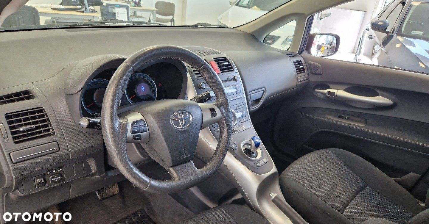 Toyota Auris - 18