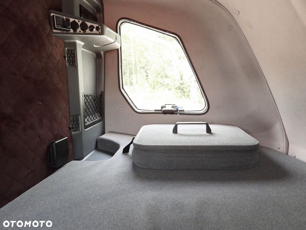 Renault MASTER  PLANDEKA 12 PALET WEBASTO TEMPOMAT LEDY PNEUMATYKA KLIMATYZACJA  165KM - 40