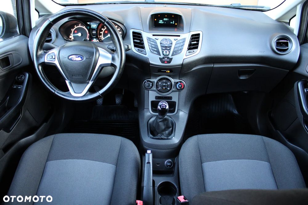 Ford Fiesta 1.25 Ghia - 15