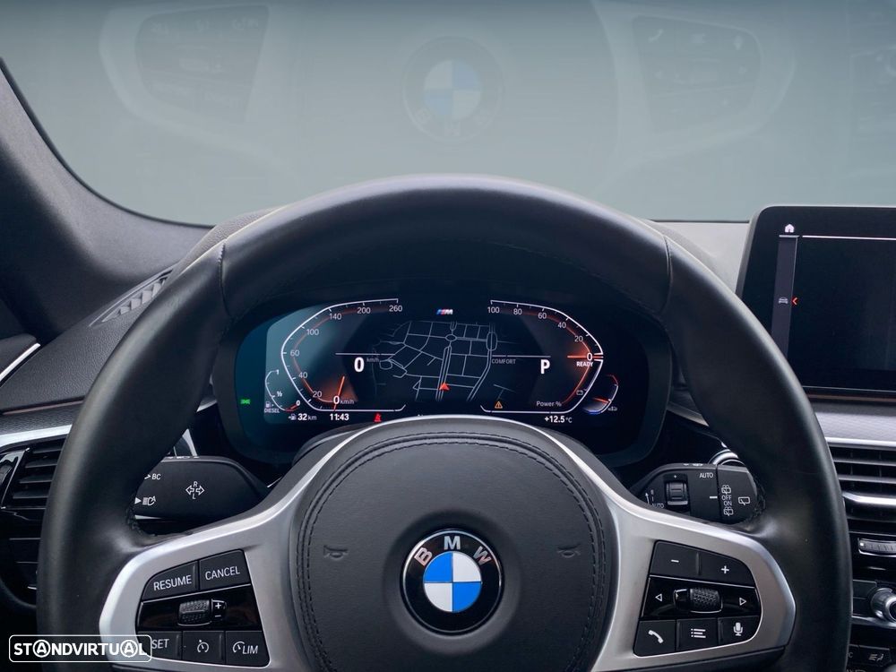 BMW 520 d Pack Desportivo M Auto — fotografia 6