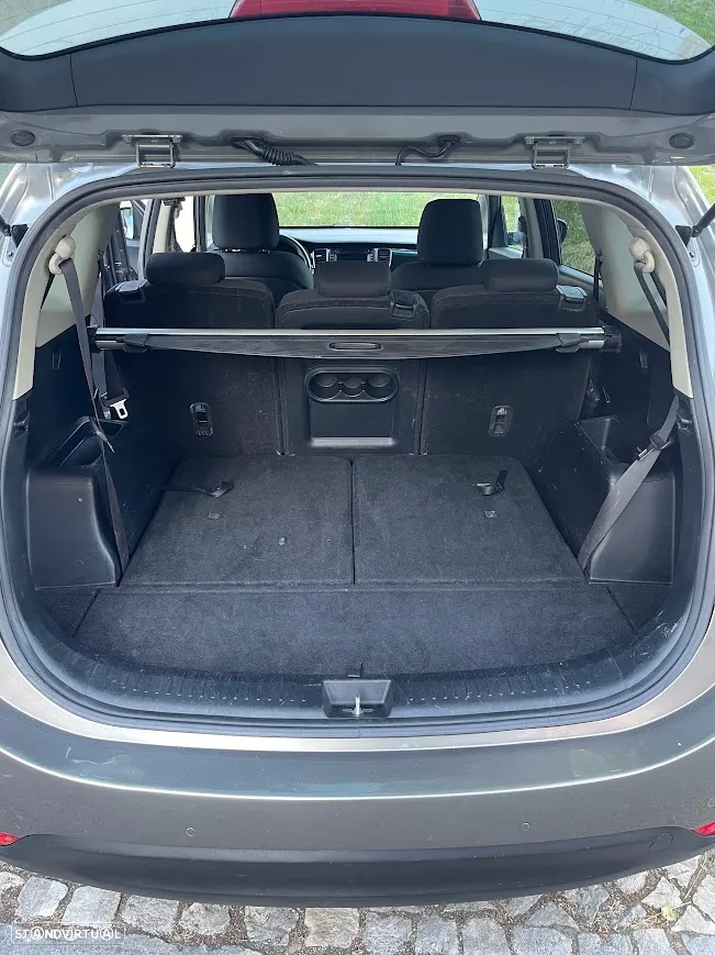 Kia Carens 1.7 CRDi ISG TX Aut. - 10