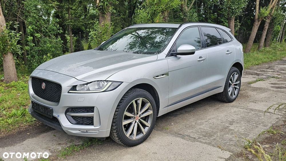 Jaguar F-Pace - 34