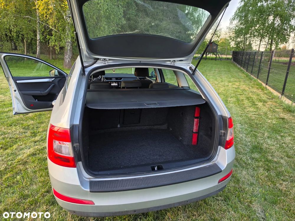 Skoda Octavia 1.6 TDI Ambition - 11