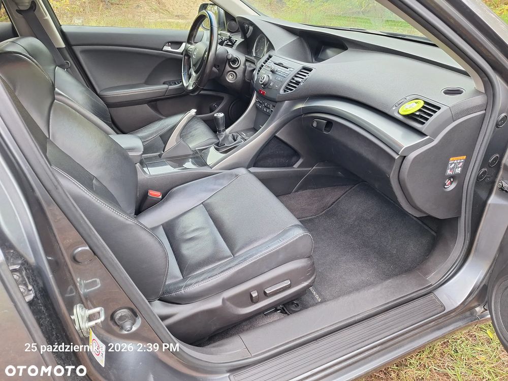 Honda Accord 2.0 Executive - 12