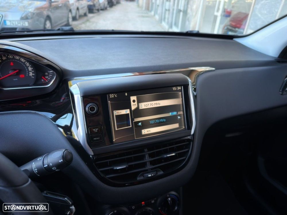 Peugeot 208 1.2 PureTech Access - 17