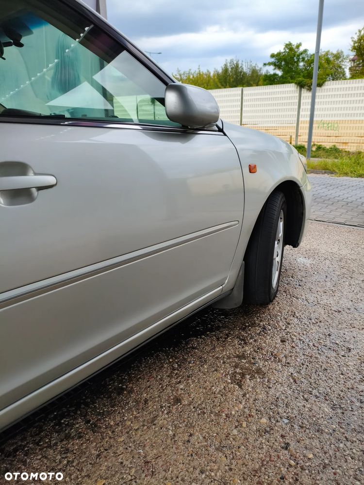 Toyota Camry - 8
