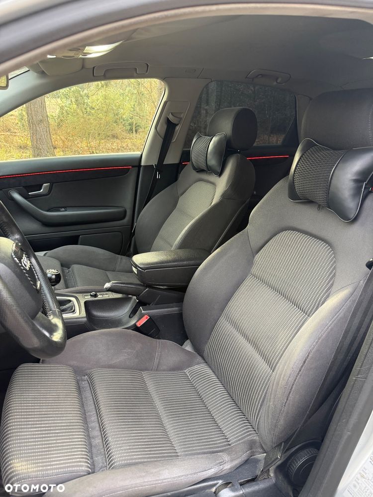 Audi A4 Limousine - 12