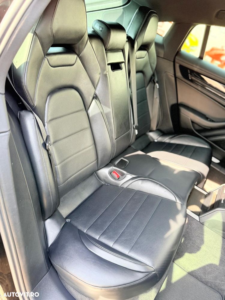 Porsche Panamera - 16