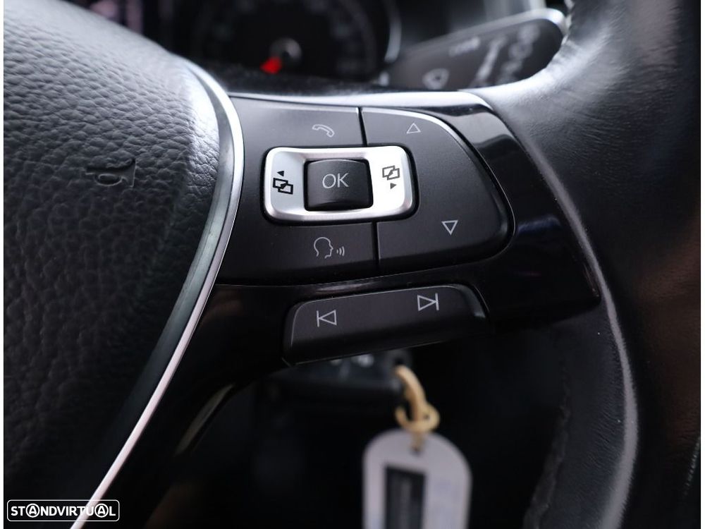 VW Golf Variant 1.6 TDi Confortline - 27