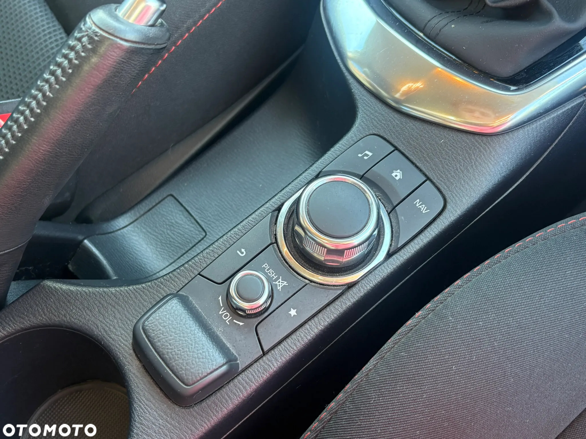 Mazda 2 SKYACTIV-D 105 Exclusive-Line - 18
