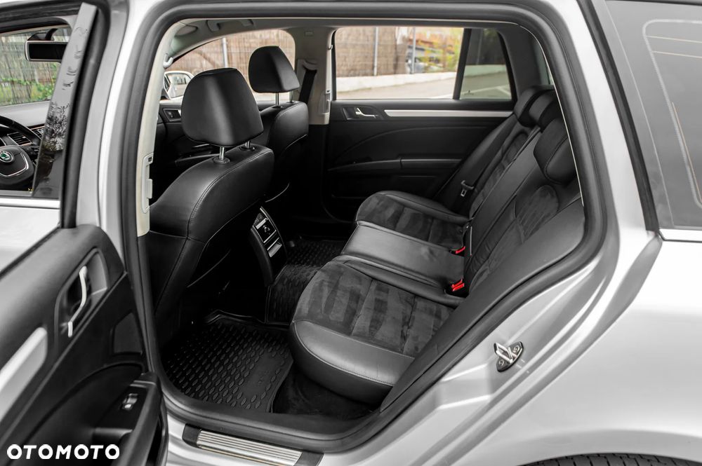 Skoda Superb 3.6 FSI 4x4 Elegance DSG - 37