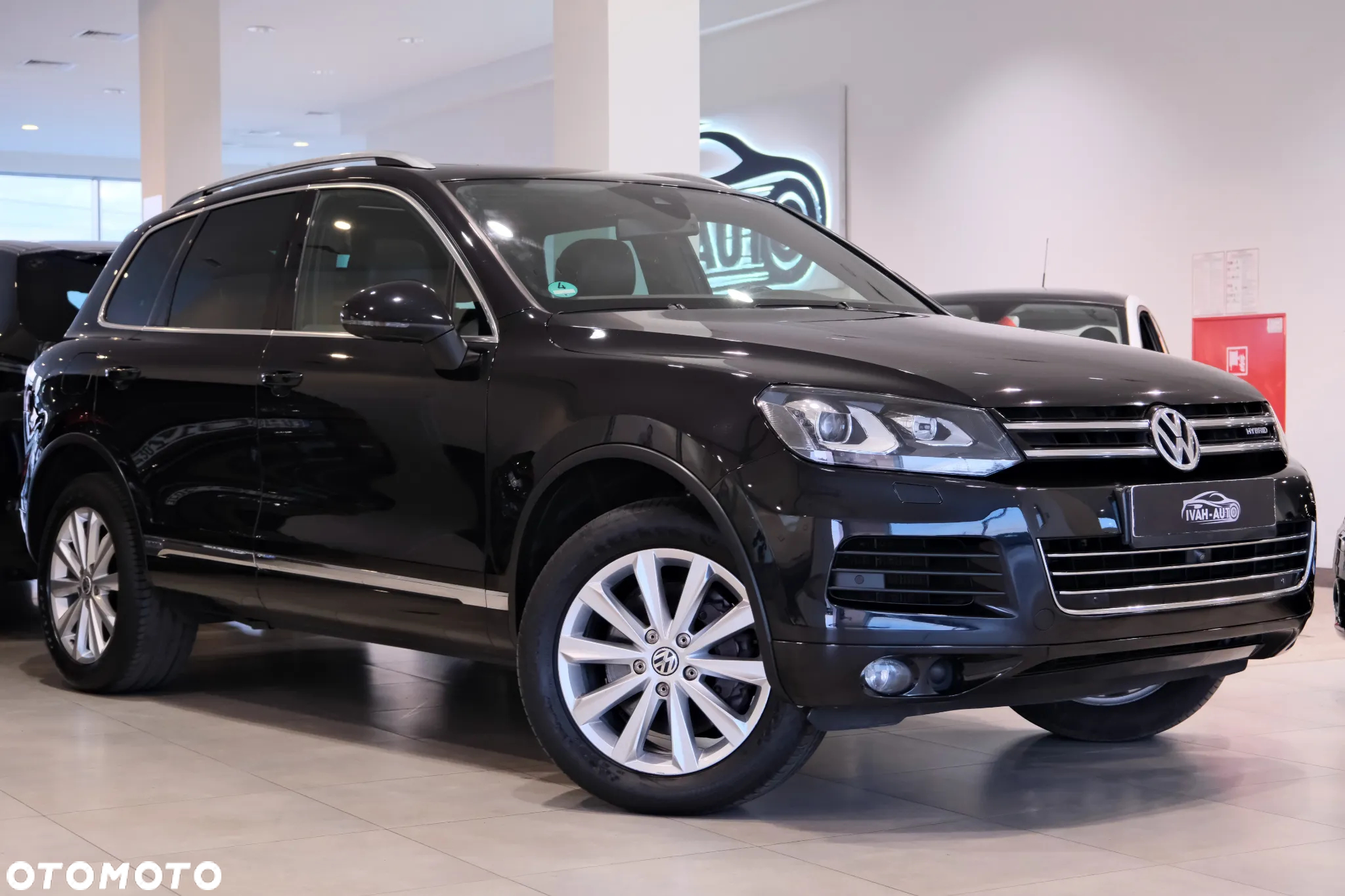 Volkswagen Touareg 3.0 Hybrid Automatik - 3