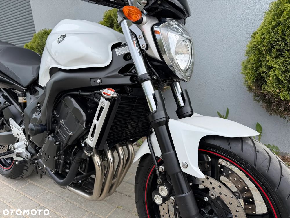 Yamaha FZ - 10