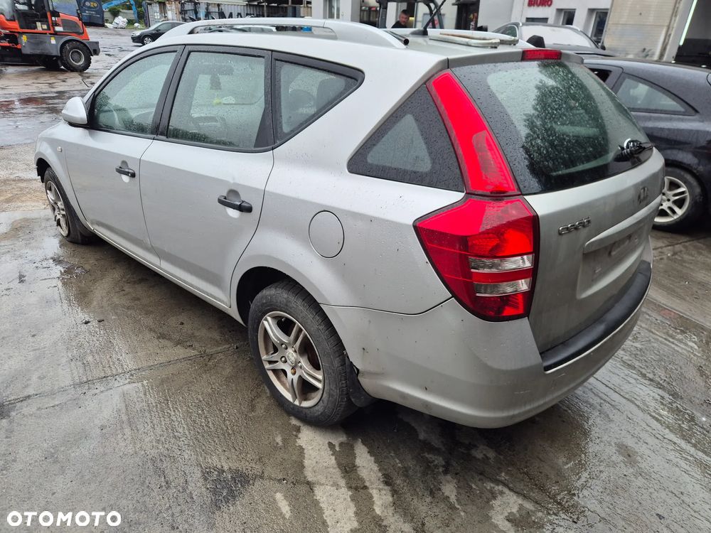KIA CEED  2.0 CRDI LAK 9S CZESCI NA CZESCI - 3