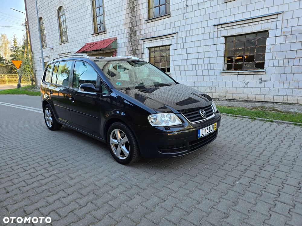 Volkswagen Touran - 5