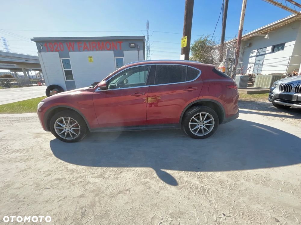 Alfa Romeo Stelvio - 6