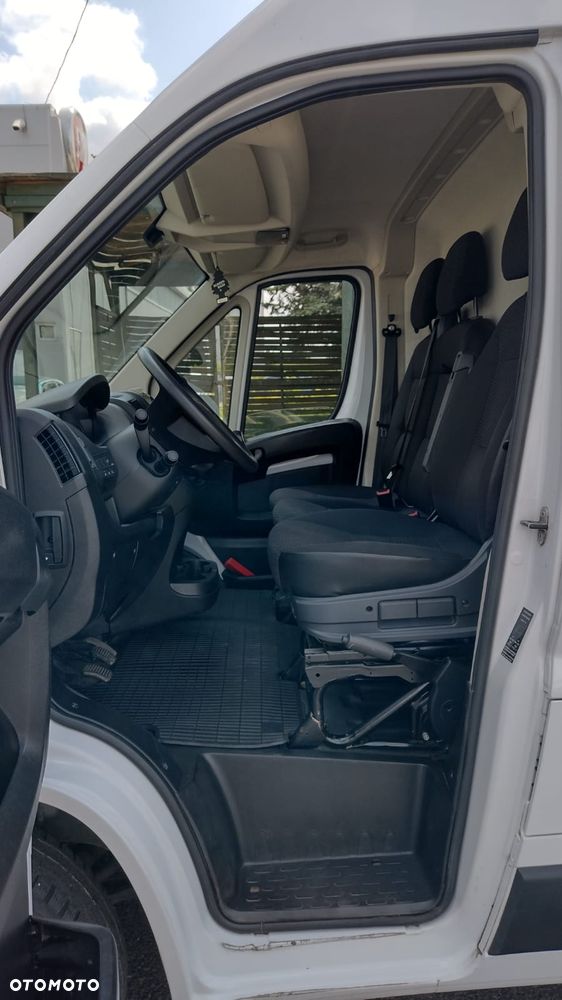 Fiat Ducato furgon L2H2 – 3,3t salon PL – ASO – czujniki – drzwi 180 - 24