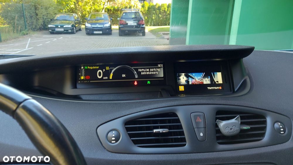 Renault Scenic - 11