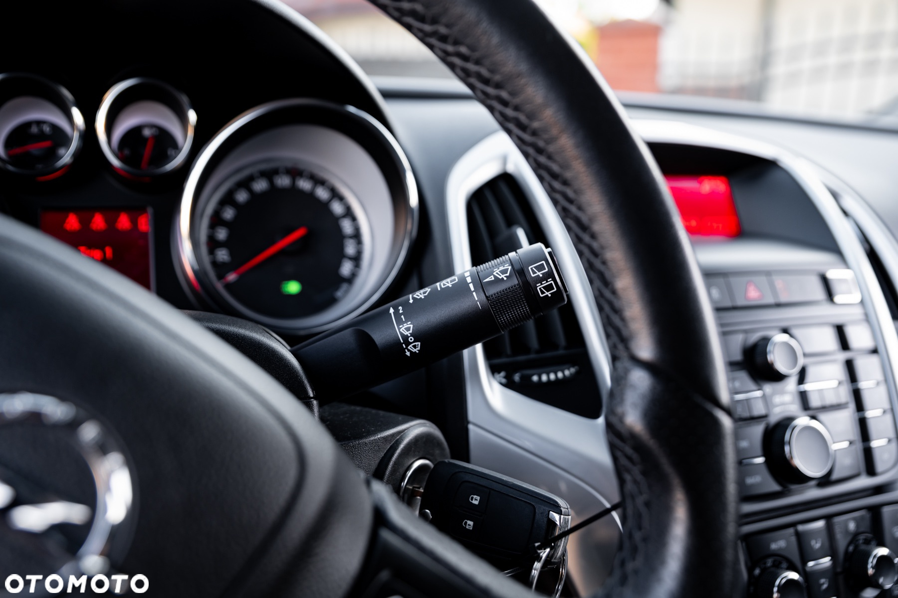 Opel Astra 1.6 Turbo Sport - 30