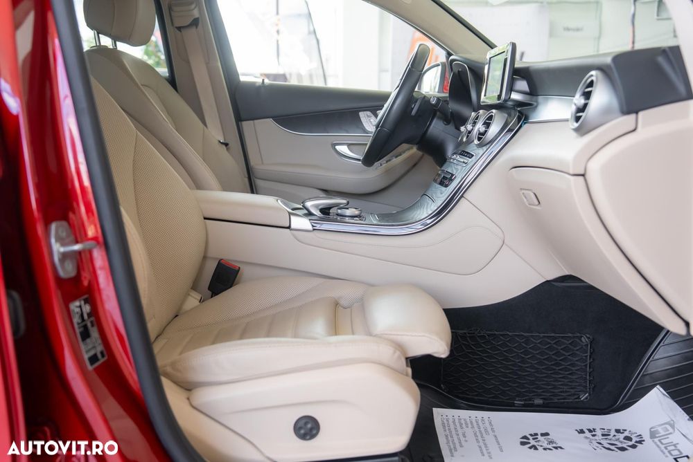 Mercedes-Benz GLC Coupe 250 4Matic 9G-TRONIC Exclusive - 16