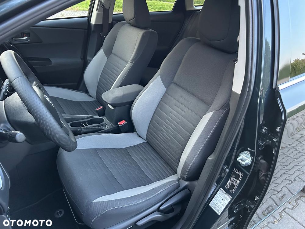 Toyota Auris - 30