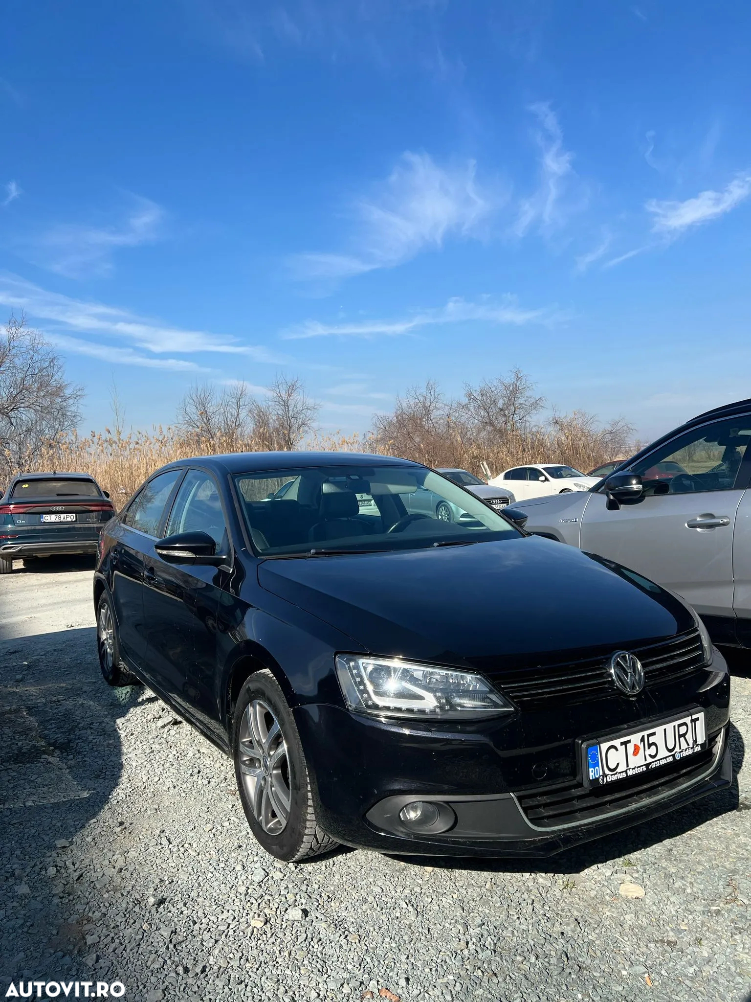 Volkswagen Jetta 2.0 TDI CR DPF DSG Highline - 3