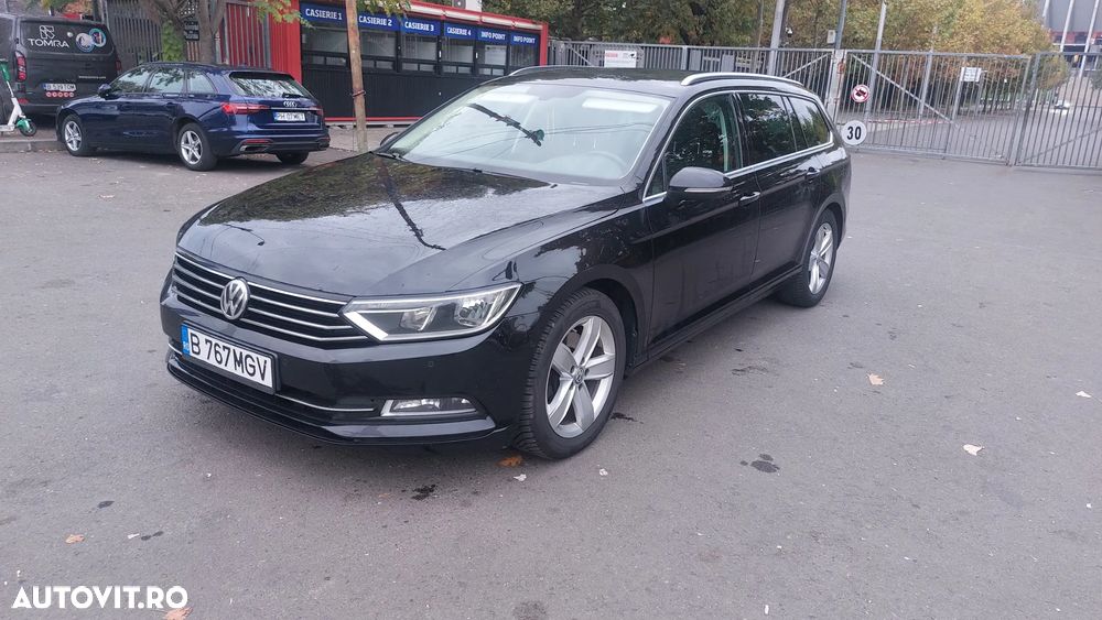 Volkswagen Passat - 1