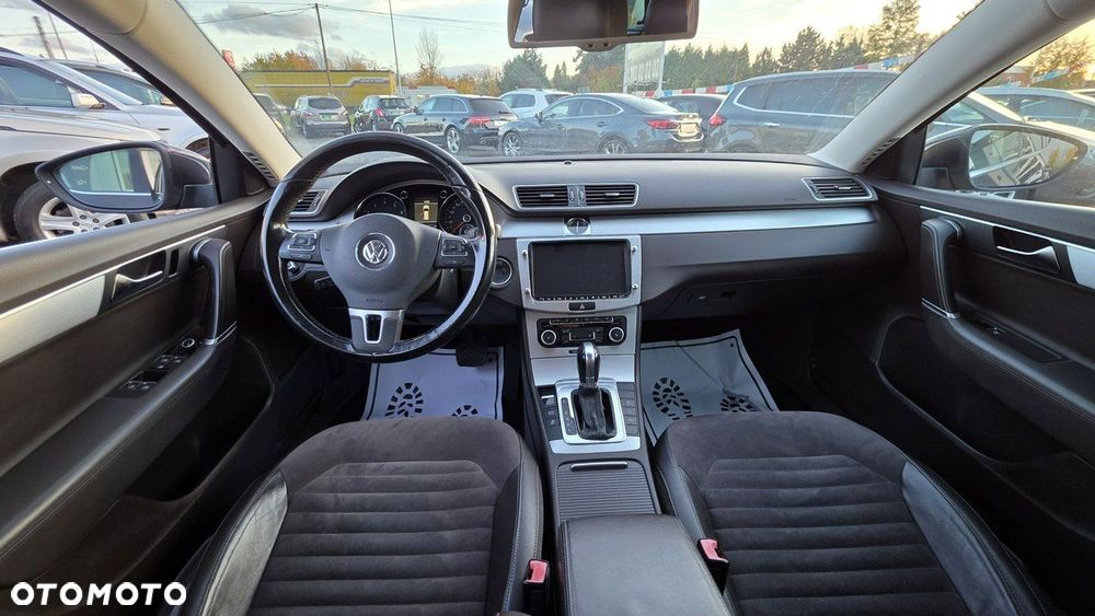 Volkswagen Passat - 21