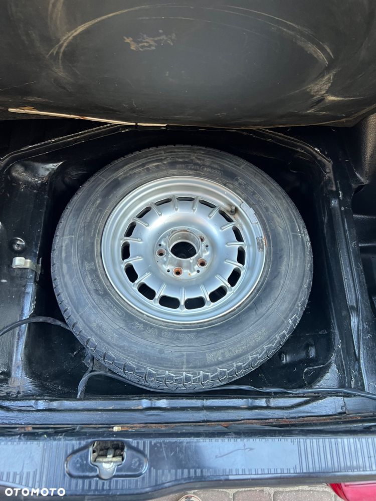 Mercedes-Benz W123 - 13