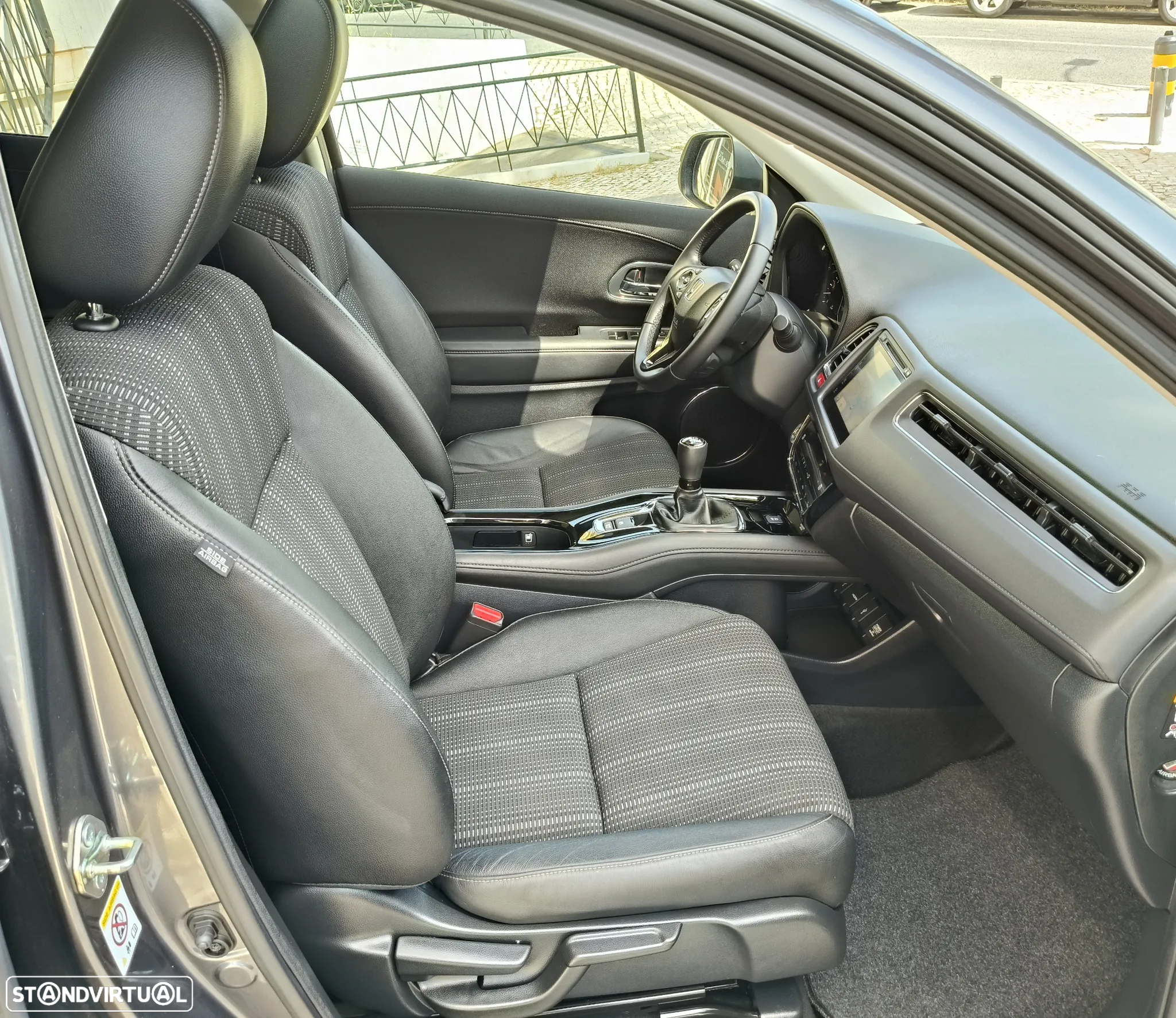 Honda HR-V 1.6 i-DTEC Executive - 22