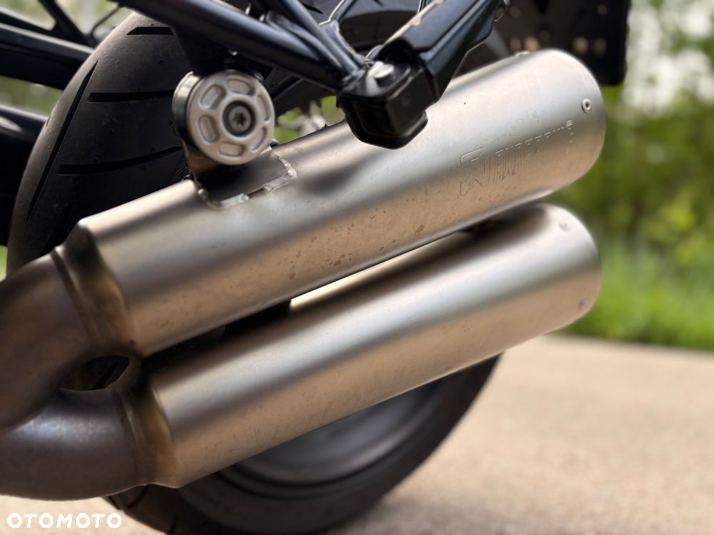 BMW R - 7