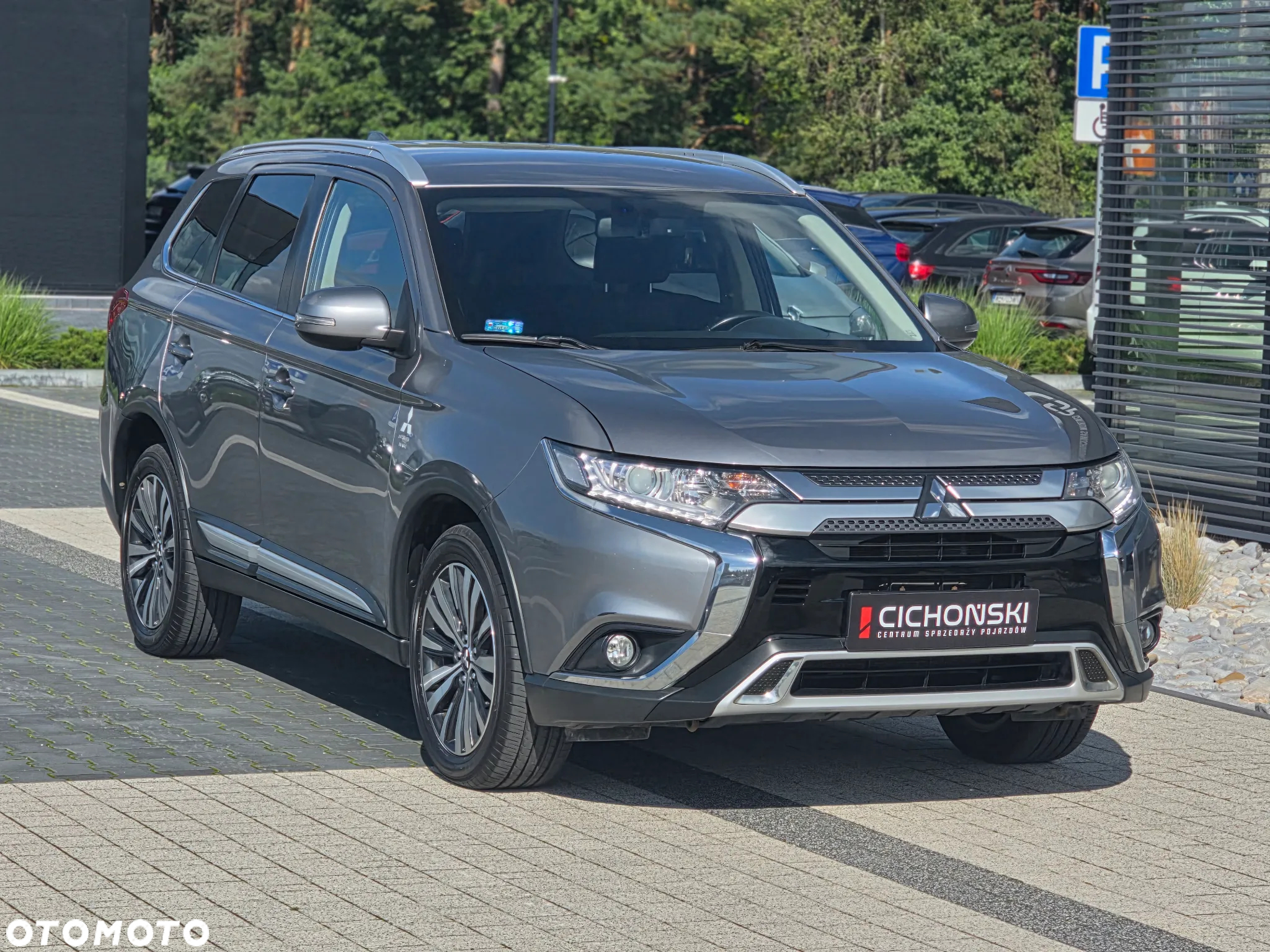 Mitsubishi Outlander 2.0 Intense + SDA 4WD CVT - 23