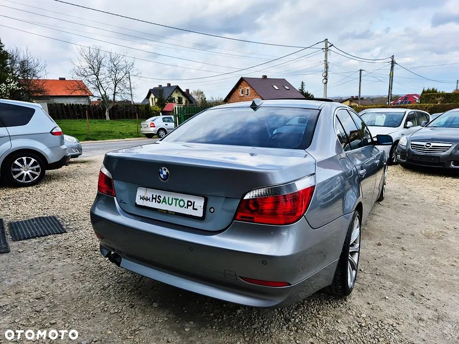 BMW Seria 5 523i - 14